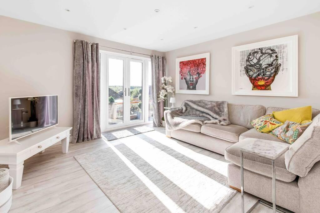 Apartment Views Over Ings West Yorkshire *